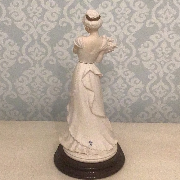 Giuseppe Armani Flower Bouquet figurine - Picture 3 of 6